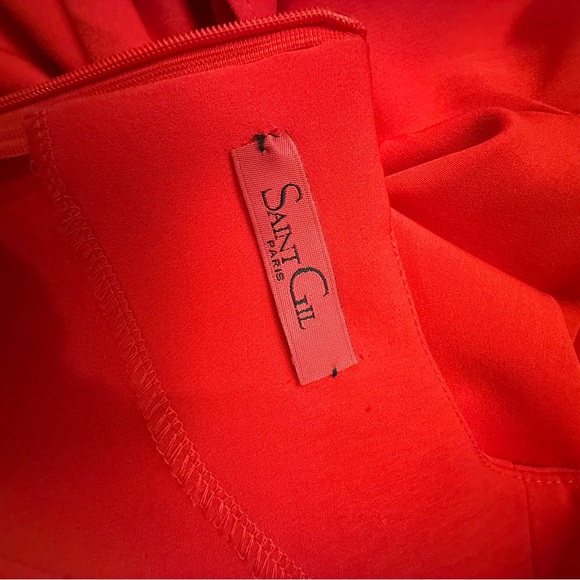 Saint Gil Paris Elegant Red Women's Top with Flared Sleeves - Picture 6 of 7